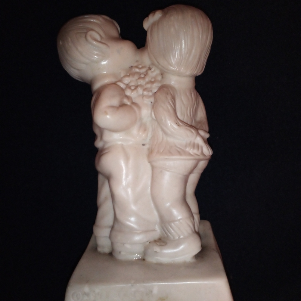 Collectable Figurine - Picture 2 of 2